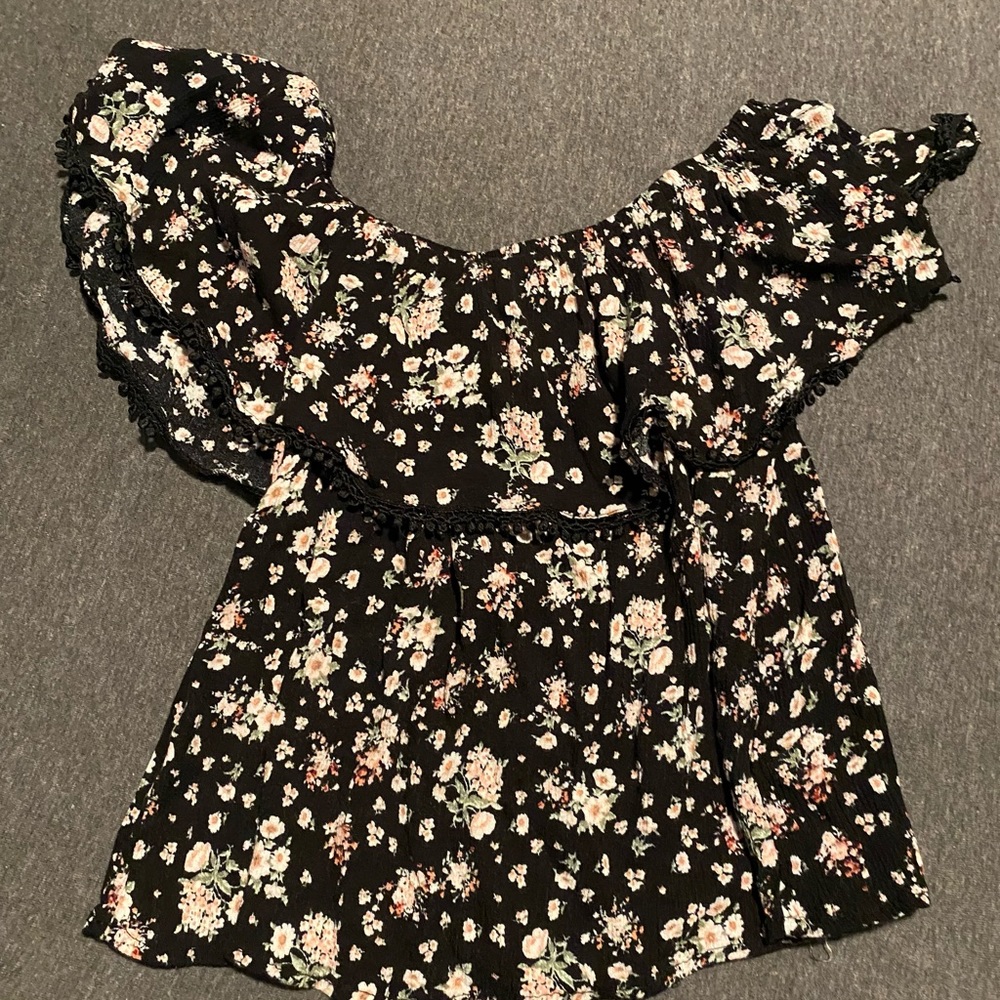 size xs flower shirt